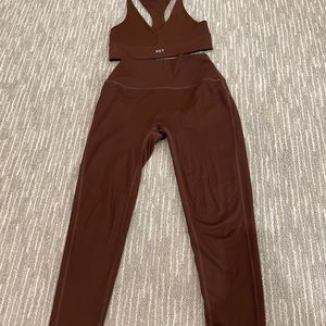 Set Active bra top and leggings set in brown (top M leggings S)